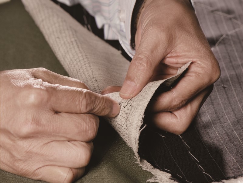 2-Wrinkle-Free Suit Fabrics for Business Travel
